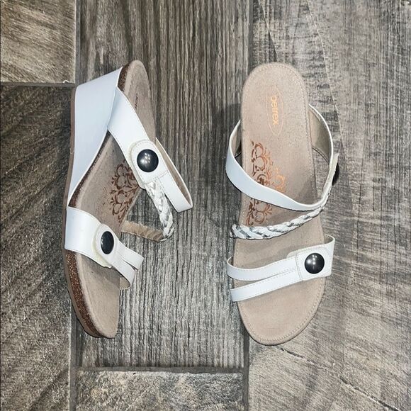 Aetrex Jillian braided White leather Comfort 2.5” slipon wedge Sandals - Picture 1 of 3
